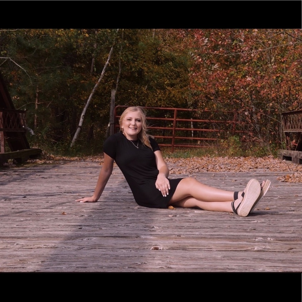 Meet your Posher, Ava